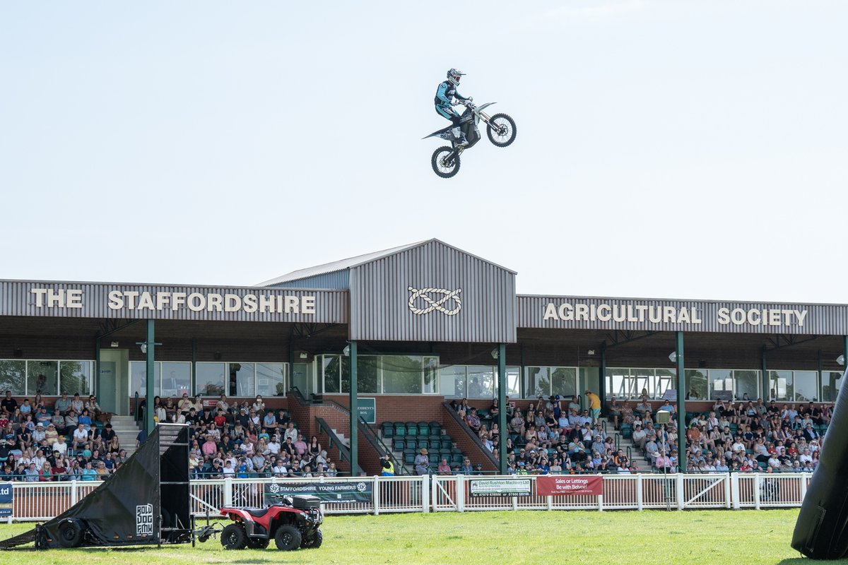 z70photo's tweet photo. The Staffordshire County Show today was a lot of fun, more tomorrow. #Staffordshire #AgriculturalShow #EventPhotography https://t.co/gik9CGJBQZ