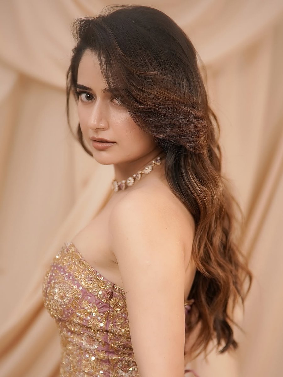 DigiBulletin_'s tweet photo. #AshikaRanganath 📸 https://t.co/KVrTf9iSHQ