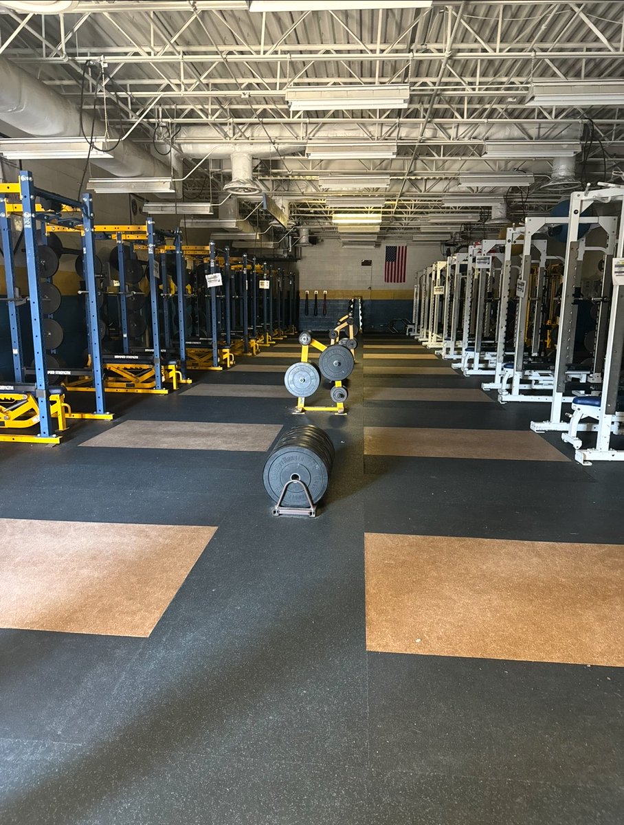 evanrpritchard's tweet photo. Summer 2026 - Day 1 @Castle_Football 
The only way is through: @KnightsWeights https://t.co/8UbypXc9Jb