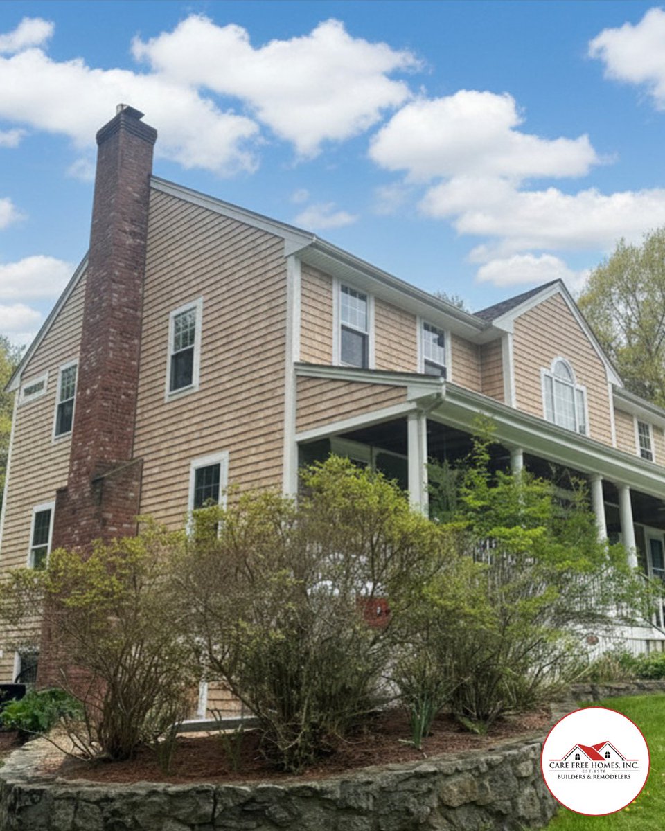 makeitcarefree's tweet photo. Stunning, stress-free, and oh-so-real-looking CertainTeed vinyl siding 🤩💆🏼Is it cedar shingles? Nope! This Assonet, MA home upgraded their exterior with CertainTeed Cedar Impressions Individual Sawmill shingles vinyl siding! This top-notch siding is virtually indistinguishable from its natural cedar shingle cousin; making its color name, Natural Blend, absolutely perfect!

Why choose Care Free Homes, Inc.?

🏠 CertainTeed SidingMaster Pro
🏠 Local, Family-Owned and Operated for 48+ Years
🏠 Flexible Financing Options for Qualified Homeowners
🏠 A+ rated, Accredited BBB member for 30+ Years
🏠 Expert craftsmanship and industry leading warranties

Want a Care Free experience when remodeling your home? Get started with a FREE siding quote today!

☎️ Call (508) 997-1111 or
🗓️ Schedule an appointment online - link in our bio!

Read more on our blog:

https://t.co/82C3P0D8SH

#CareFreeHomesInc #SidingContractor #FreeSidingQuote #AssonetMA #FamilyBusiness
