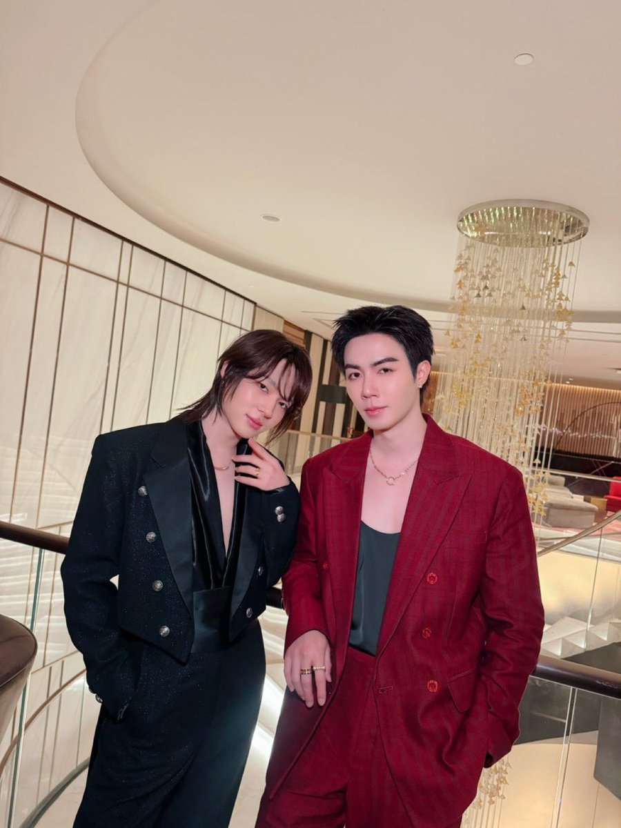NormalMomm's tweet photo. กรี๊ดดดสิคะ สนสนเลือดนักสู้ สู้มาตลอด และยังสู้ต่อไป🥰😘

#ซีนุนิวที่คมชัดลึก2569
#KCLAWARDS2026xDMD
#ZeeNuNew #NuNew #Zeepruk #ZonZon #Zunshine #NanaNu https://t.co/FDkY0Yd9YQ