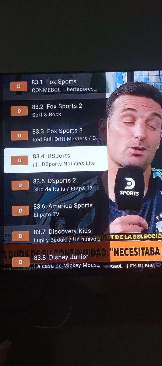 impuntualmente's tweet photo. Para ver el mundial, flow agrego DSports, aplica dónde la red de cable clásico de flow transmite también TDA por el Coaxil. Lo conectas en antena y escaneas tv digital de aire. No todos los barrios y provincias. Sin delay sin internet. Glorioso. https://t.co/doHxUmrRWE