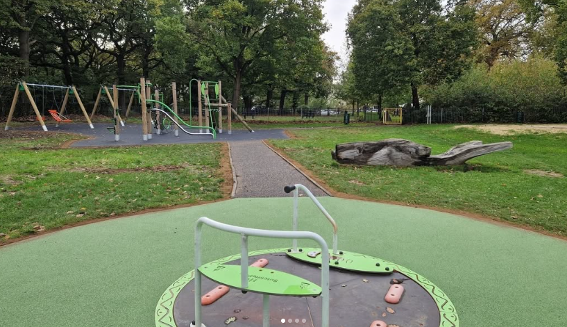 RochfordDC's tweet photo. Play area improvements coming to Fairview Rec, Clements Hall, Hockley Woods &amp; Sweyne Park! Some areas will be fenced off during works.
More info: https://t.co/MpSUwglJ7h https://t.co/xONHgUzo7F
