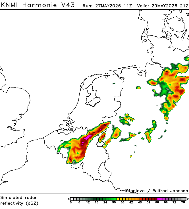 StormchaserNL's tweet photo. ⛈️ Vrijdagavond en zaterdag staat lokaal zwaar #onweer op het programma! Vooral in het zuiden en oosten van Nederland en boven België zijn in 36 uur meerdere 'golven' met buien mogelijk.
 
Ik heb hier een uitgebreide verwachting opgesteld voor beide dagen: https://t.co/tXhEB4Lpv9 https://t.co/ih2NB6SYyS