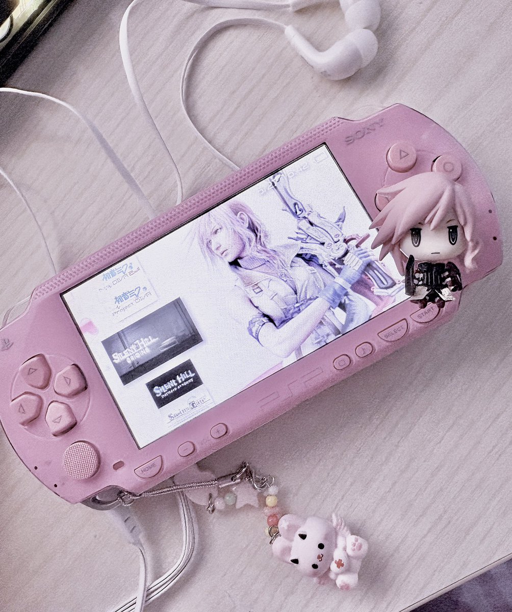 aoba ⚢ tweet media