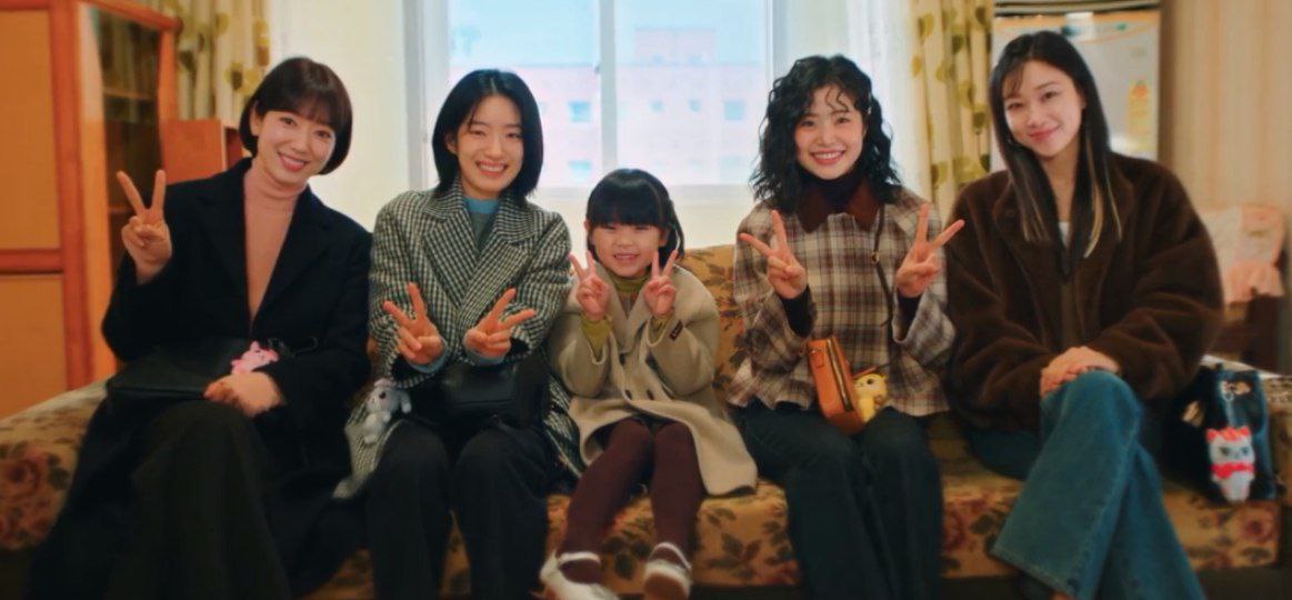 psyche1997's tweet photo. UNDERCOVER MISS HONG

I'm gonna miss Room 301 girlies, Risk Management Team, and ofc the Yeouido Pirates. I really enjoyed the storyline, the character development of some, and the connection of characters. Another one of the best K-dramas! Park Shin Hye, you're one of a kind! https://t.co/cwCuWEu7tH