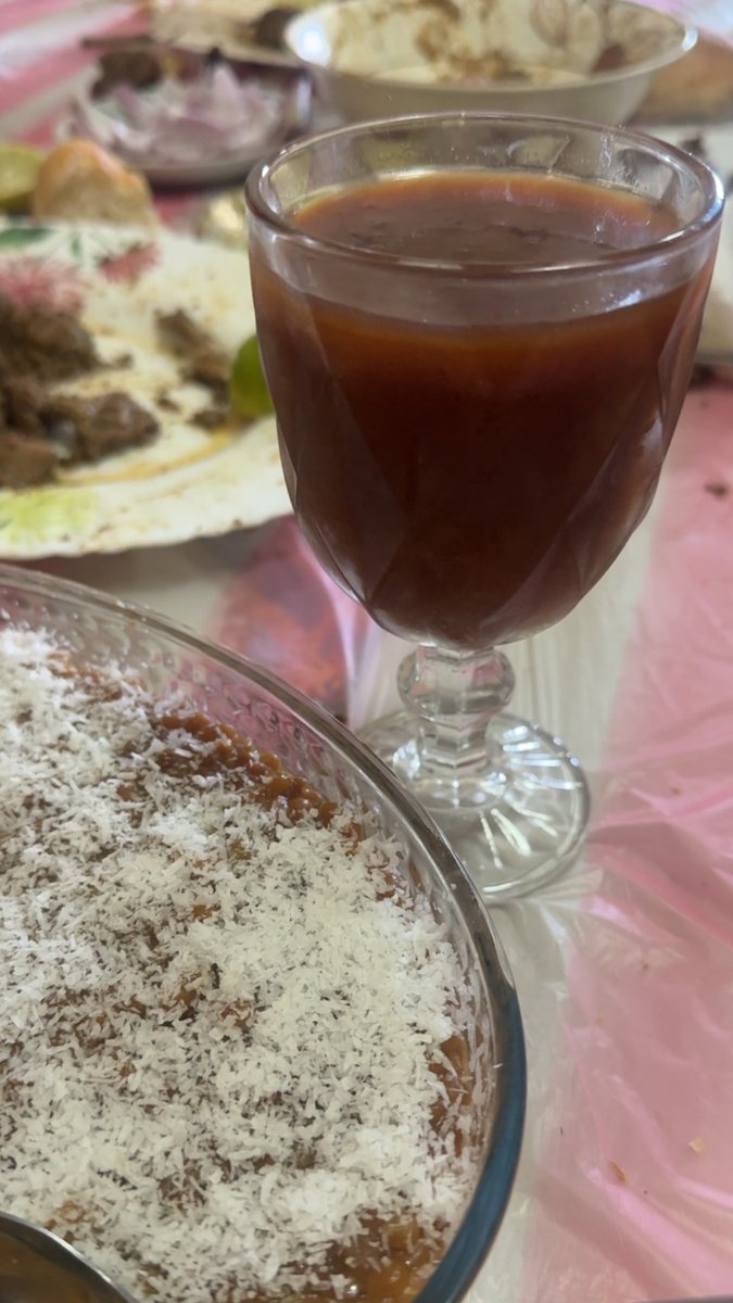 Fatimo_99's tweet photo. حمدلله أكلنا الشربوت وشربنا اللحمة https://t.co/fKu8z9JF4y