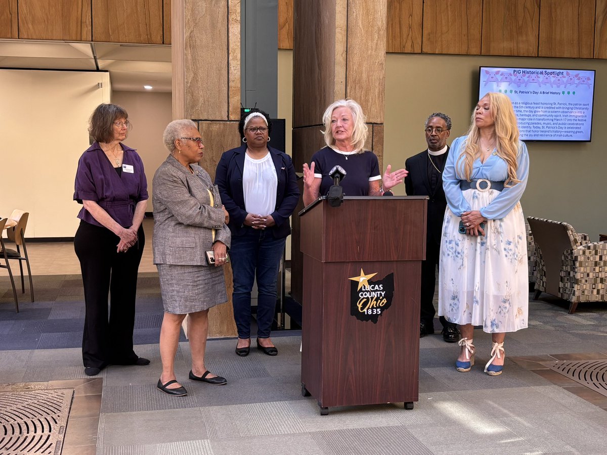 AliceMomany's tweet photo. Democratic state Sen. Paula Hicks-Hudson is holding a press conference about recently introduced joint resolutions aimed at enshrining voter photo ID laws into Ohio’s constitution. https://t.co/EGNDoVs3Cx