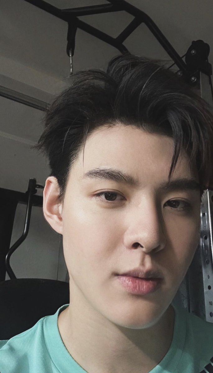 LKS4EVR's tweet photo. พี่ยอดชายไปฟิตเนสต่อหรือคะ #Saint_sup https://t.co/BwfIxm2AkK