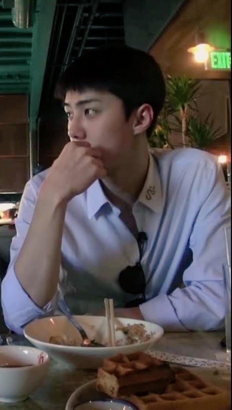 봉 tweet media