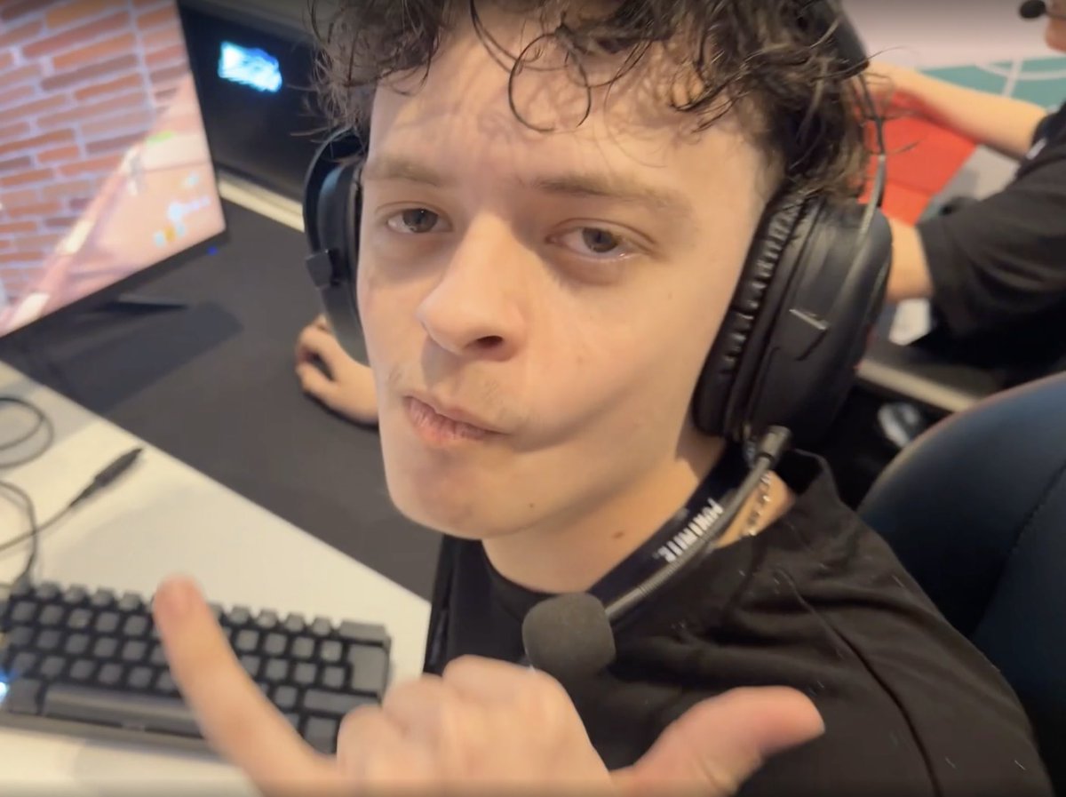 leothecrackTV tweet media
