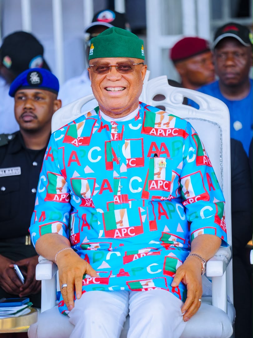 CEmmanson's tweet photo. @_PastorUmoEno His Excellency's love for the people of Oron Nation is unmatched.
Thanks you Sir https://t.co/blc7Dlk2d5