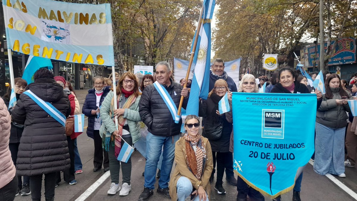 SubSecGobierno's tweet photo. TERCERA EDAD
Una hermosa jornada este 25 de Mayo junto a los Centros de Jubilados, que participaron con mucha alegría y emoción en el desfile patrio.
Gracias a todos los que fueron parte de este día tan especial.

@jaimemendezh
@NigroFrancisco
@MuniSanMiguelOK
Germán Nuñez https://t.co/0KTXTGFvGw