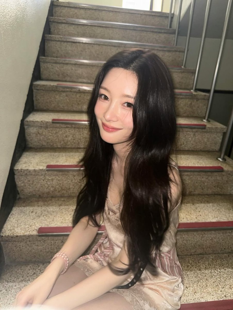 j_cyfeed's tweet photo. Jung Chaeyeon Instagram Update 

#JungChaeyeon #정채연 https://t.co/TYgQNhs7hU