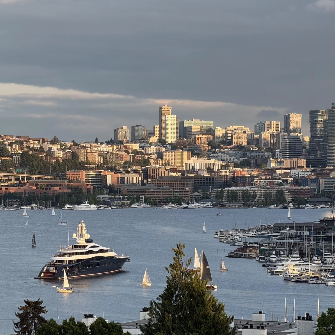 FightForAUnion's tweet photo. Mark Zuckerberg's massive yacht arrives to Seattle the same day Meta cuts their local workforce by 20%. 

Can’t make this up. Billionaires really despise their workers and want them to know it. https://t.co/DYJebOEUXO
