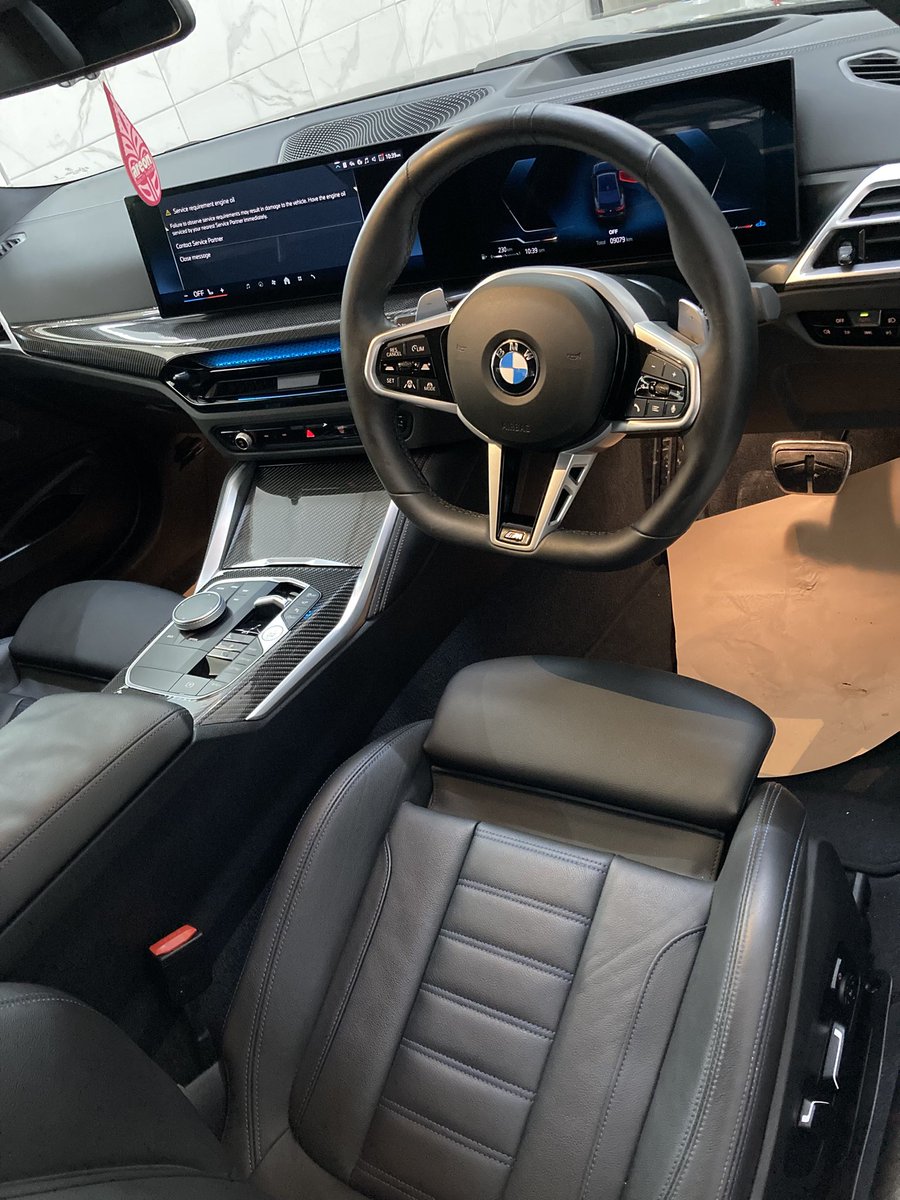 HomayMoradi's tweet photo. ✅ BMW 420i Coupe Interior Overview
🔹 Model BMW 420i Coupe – G22 (2024–2025 Facelift)

🔧 Key Interior Features
1. Gear Selector ⚙️
•Sleek Toggle Shifter (small joystick-style lever)
•Short, modern design with glossy carbon fiber trim https://t.co/he9Ys1Rh0H