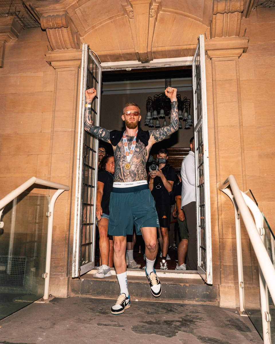 Oli McBurnie tweet media
