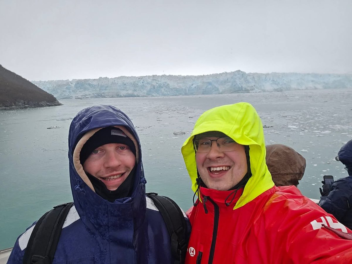 MatthewCruises's tweet photo. Yesterday we sailed up close to the incredible Hubbard Glacier! 🧊❄️

Despite being the coldest and wettest I've ever been, we were blown away by the size and scale of it 😮 https://t.co/rPq1km6Tsb