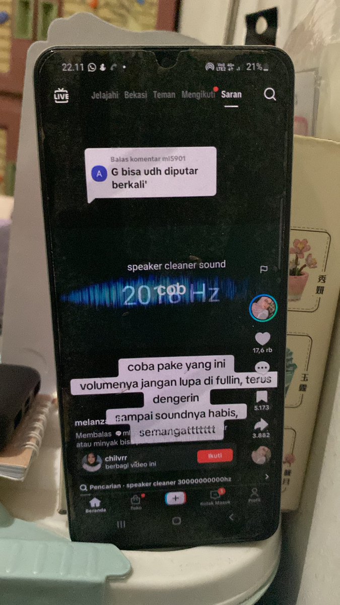 matchavr_'s tweet photo. day one hp kena air lgsg gabisa audio😭😭 but udh bisa nyala, solusi liat dr tiktok😭😭 https://t.co/bPa13mPyYy