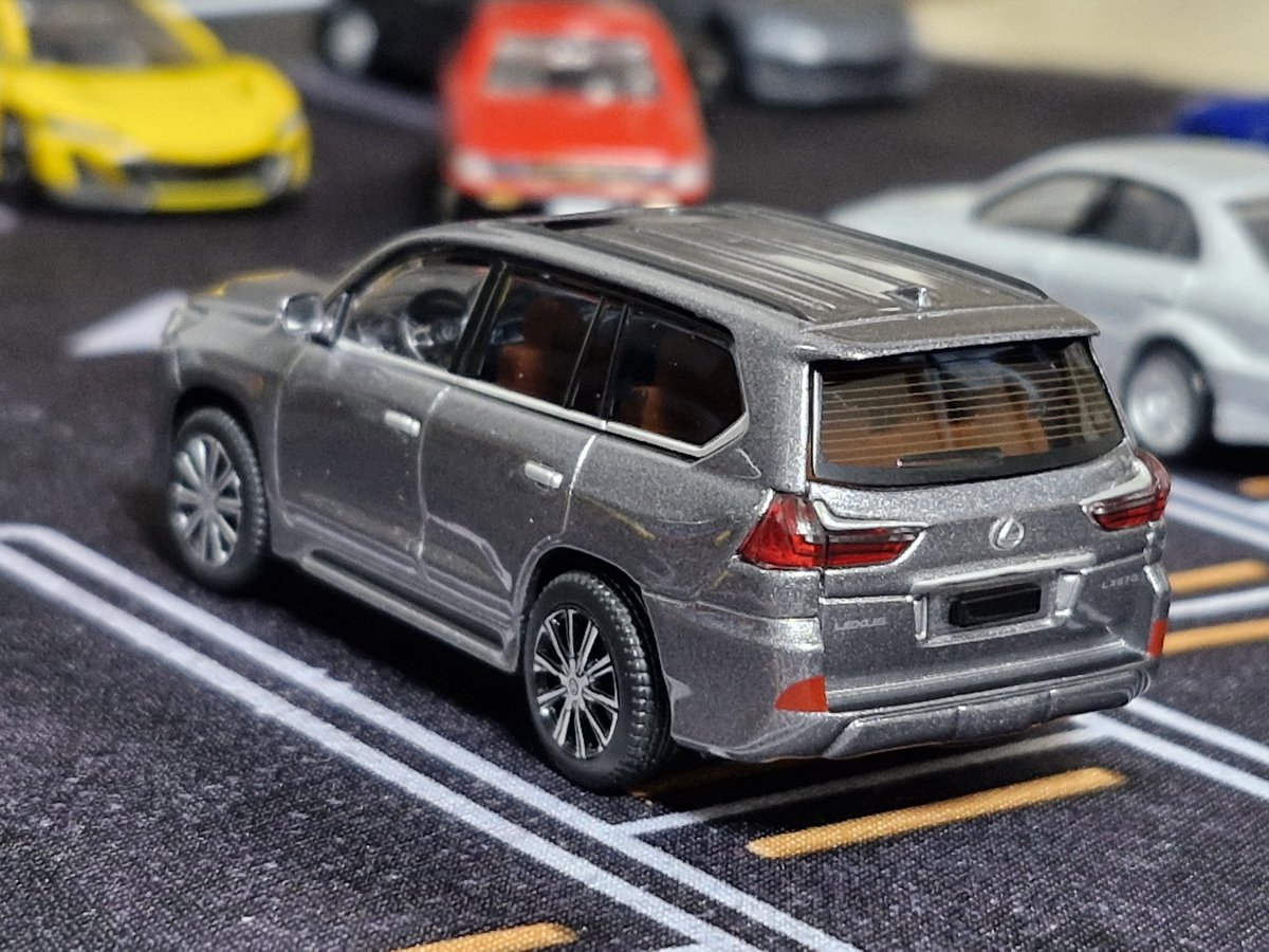 Ookura_YukinoV's tweet photo. Masdi 2016年式レクサスLX570
色はダークグレーでかっこよく、クオリティとディテールも優れたSUVモデルだよ✨
#MASDI
#レクサス
#Lexus https://t.co/pZ1fOPqUAP