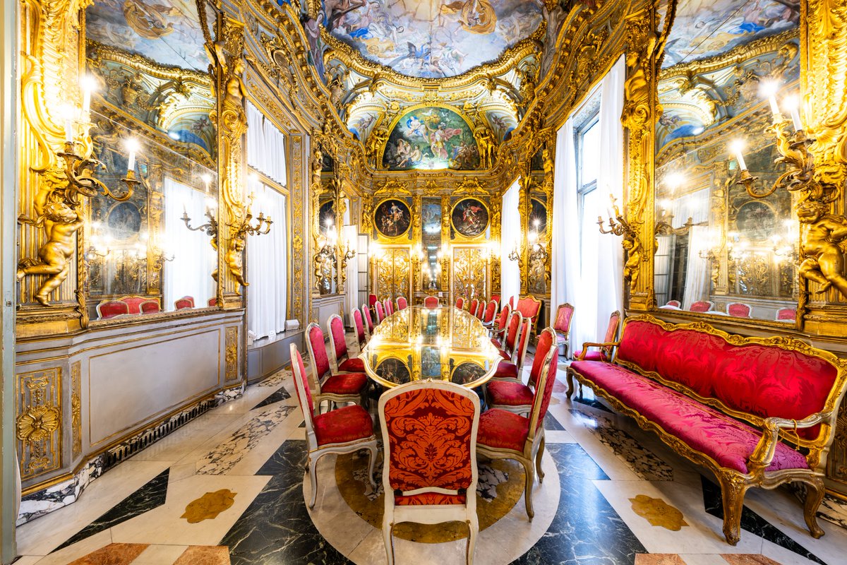 GenovaEventi's tweet photo. 🏛️ In occasione di Mare&amp;Mosto, il 6 giugno arriva “Quello che i Rolli non dicono”, un percorso unico realizzato in collaborazione con AIS Liguria attraverso Palazzo della Meridiana, Palazzo Lomellino e Palazzo Tobia Pallavicino. ✨
🎟️ Info https://t.co/G15O5sruSg https://t.co/98xgRFv8N3
