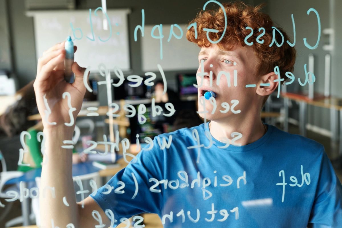 COMAPMath's tweet photo. Think math is just numbers and formulas? Think again!

Math modeling brings real-world problems into the classroom to get your students thinking, solving, and creating.

Start here 👉 https://t.co/5FRrQ1gtub

#MathTeacher #MathModeling #Math #ITeachMath https://t.co/DeBwhzdW09