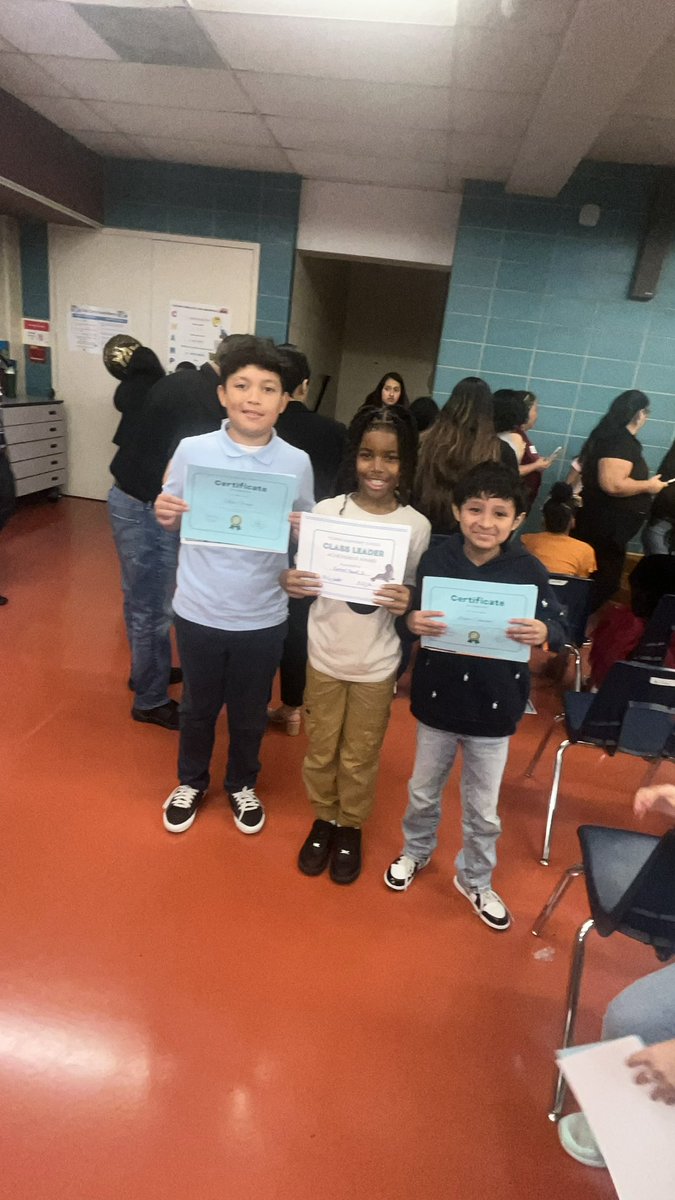 RontrellJr's tweet photo. Thank you all for the bday🥳 wishes !!! I’m on my way to middle school 💪🏾‼️🔥 #School #Middleschool #GraduationTripSeoul  #graduate  #Youens #YouensElementary #Aliefisd #Alief #Houston #Zone #Houstontx #Liltrell #Wig #Wiggle #Ju #HigherEducation #Colleges https://t.co/Z0UXpkzTFL