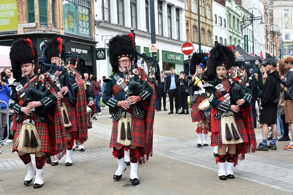 LeedsAFD's tweet photo. We are thrilled to welcome back @leedspipeband to #leedsarmedforcesday26 Join us on Sun 28 June 11am - 4pm on #briggate &amp; show your support for #leeds Armed Forces community @LeedsCC_News @BBCLeeds  @CllrJaneDowson @LordMayorLeeds @LordLtWY @ArmedForcesDay @TomForBramley https://t.co/fWzLzsjVH3