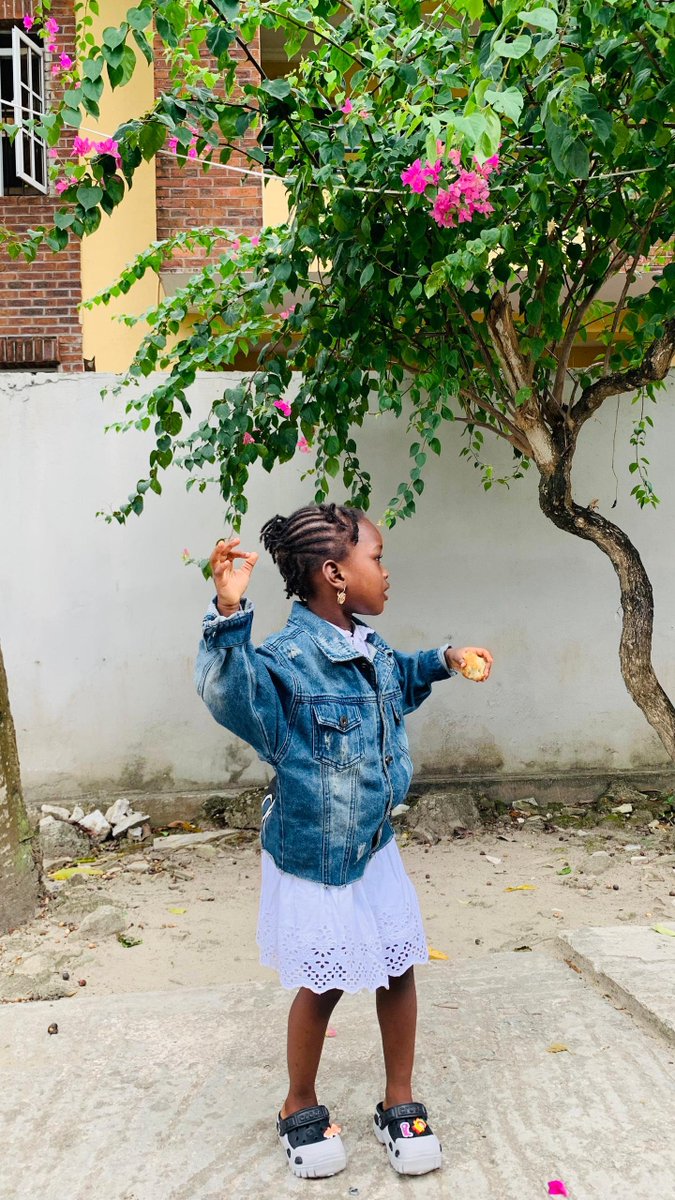 Bukolahsings's tweet photo. HAPPY CHILDRENS DAY to my Everything ❤️👑💰🌟🏆⚽ My Agba baller ⚽🏆 My Champ, Orisha mi. You are a Blessing to me.🌻 God Continue to Overshadow your life with Excellence. #children'sday #God https://t.co/DCdxcsfuK9