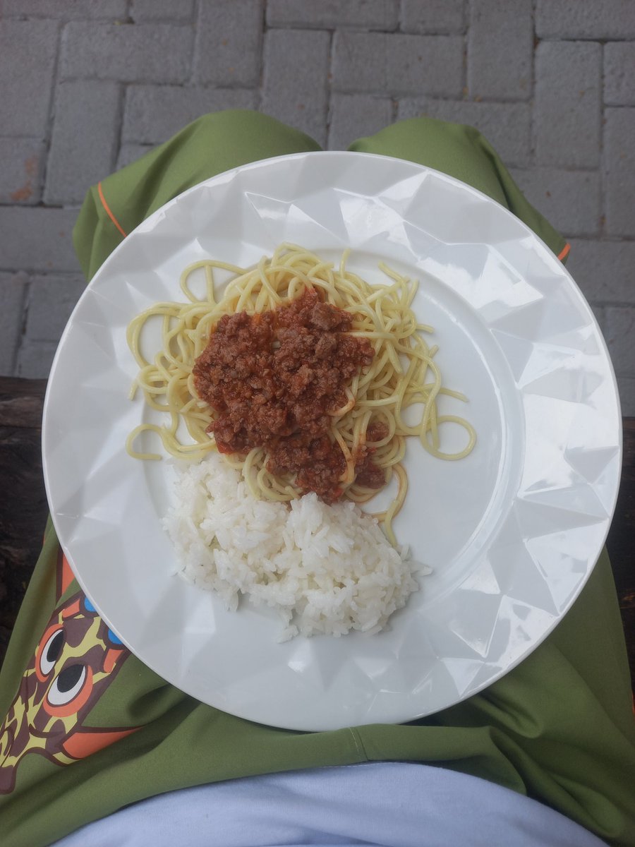 yoongimagro's tweet photo. almoço no free https://t.co/fxSC014iD8
