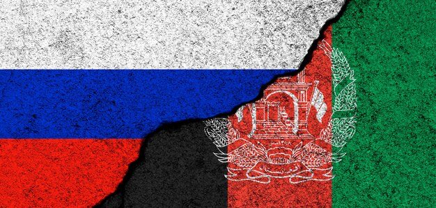 L_ThinkTank's tweet photo. [ 🇷🇺 RUSSIE | 🇦🇫 AFGHANISTAN ]

🔸 Selon Interfax, la Russie et le gouvernement taliban afghan ont signé un accord de coopération militaro-technique lors d’une rencontre entre Sergueï Choïgou et le ministre afghan de la Défense Mohammad Yaqoob.

🔸 Moscou avait retiré les talibans de sa liste des organisations terroristes en avril 2025 puis reconnu officiellement leur régime en juillet, une première mondiale.