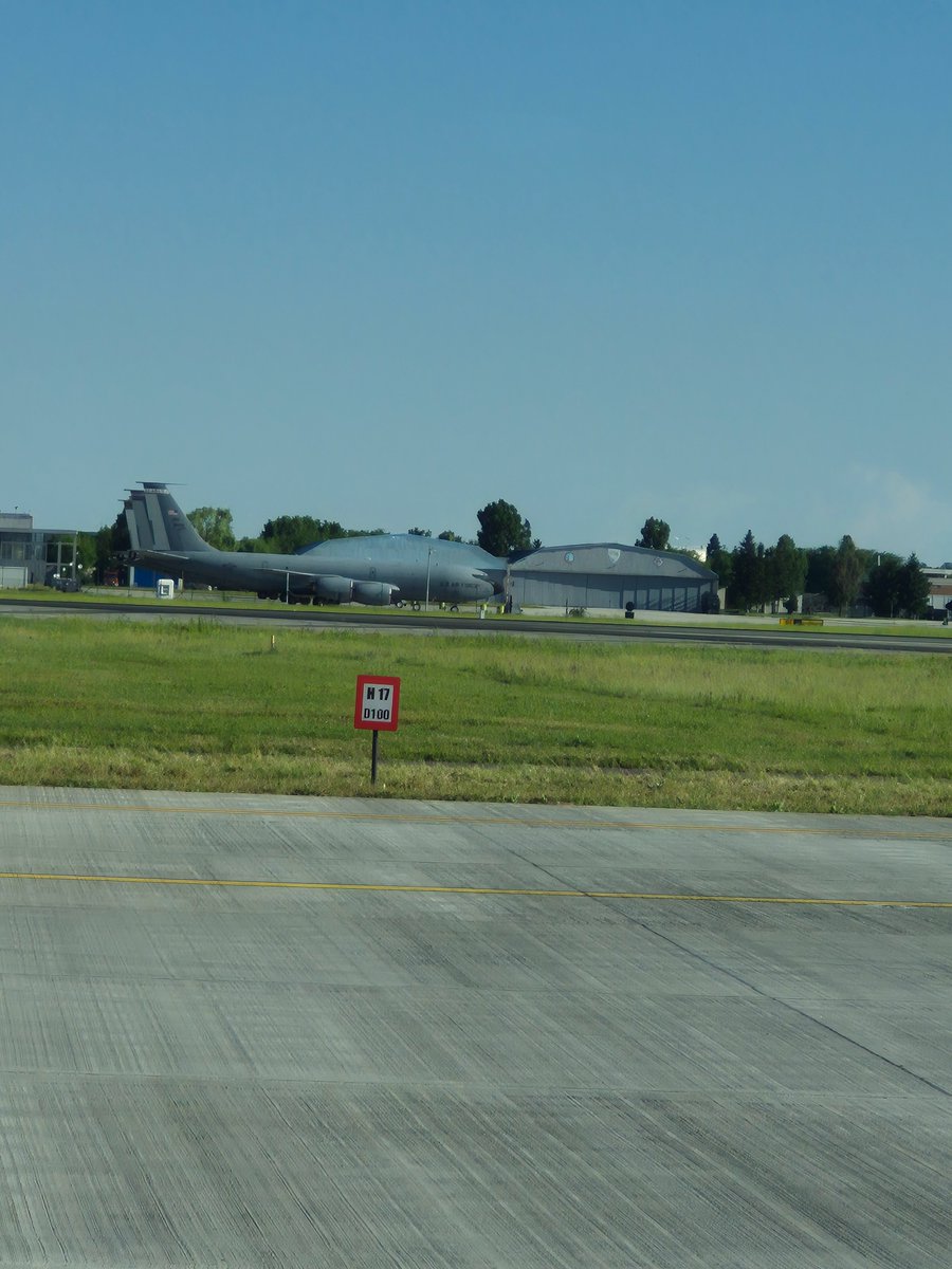 InsiderGeo's tweet photo. EXCLUSIVE: Managed to take some interesting shots today :). U.S. Air Force KC-135 Stratotanker aerial refueling aircraft are still in Romania months after their deployment earlier this year.

Back in March, the United States deployed at least six KC-135 tankers to Romania as part of a wider military buildup linked to operations in the Middle East. Shortly after arriving, several of the aircraft reportedly carried out long-duration aerial refueling missions over the eastern Mediterranean.