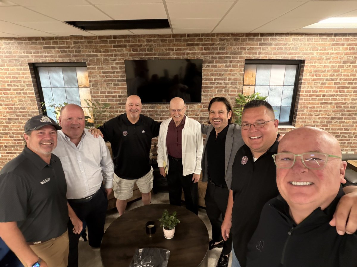 SSN_MoState's tweet photo. Today was an AWESOME show with our brother’s from the Maroon Round Table sitting in to discuss everything Missouri State. So much fun. Tune in this Saturday at noon on @1041KSGF! https://t.co/5ebXLenm6a