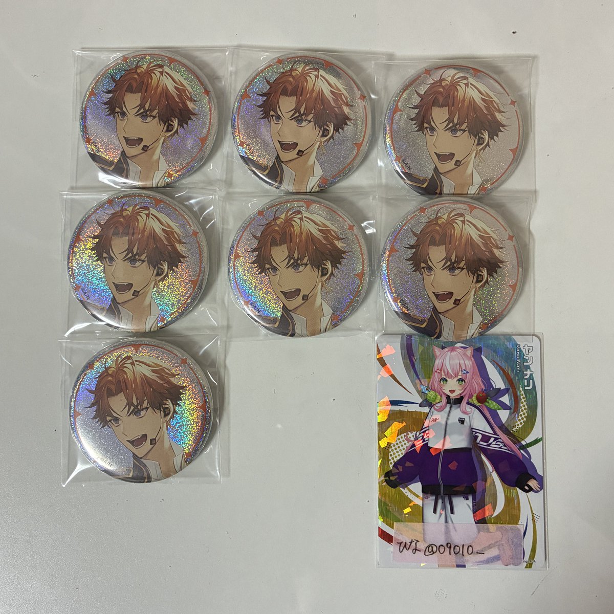 708y9's tweet photo. <交換 譲渡> にじさんじ にじフェス 2026 CONCERTO Day1 Day2 缶バッジ 

譲┊︎画像1.2.3
求┊︎Day2🚹 ALTに記載の方

当方求ENは他を同数以上含めての交換のみ

お気軽にお声掛けください https://t.co/HaQMRwy5fU