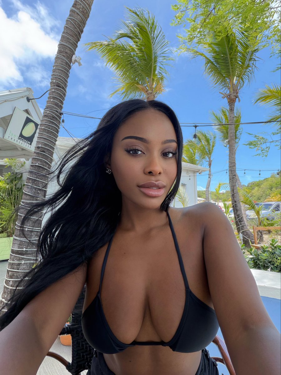chamreyn's tweet photo. Another great time in Turks 😝 https://t.co/GHsSjeVNOJ