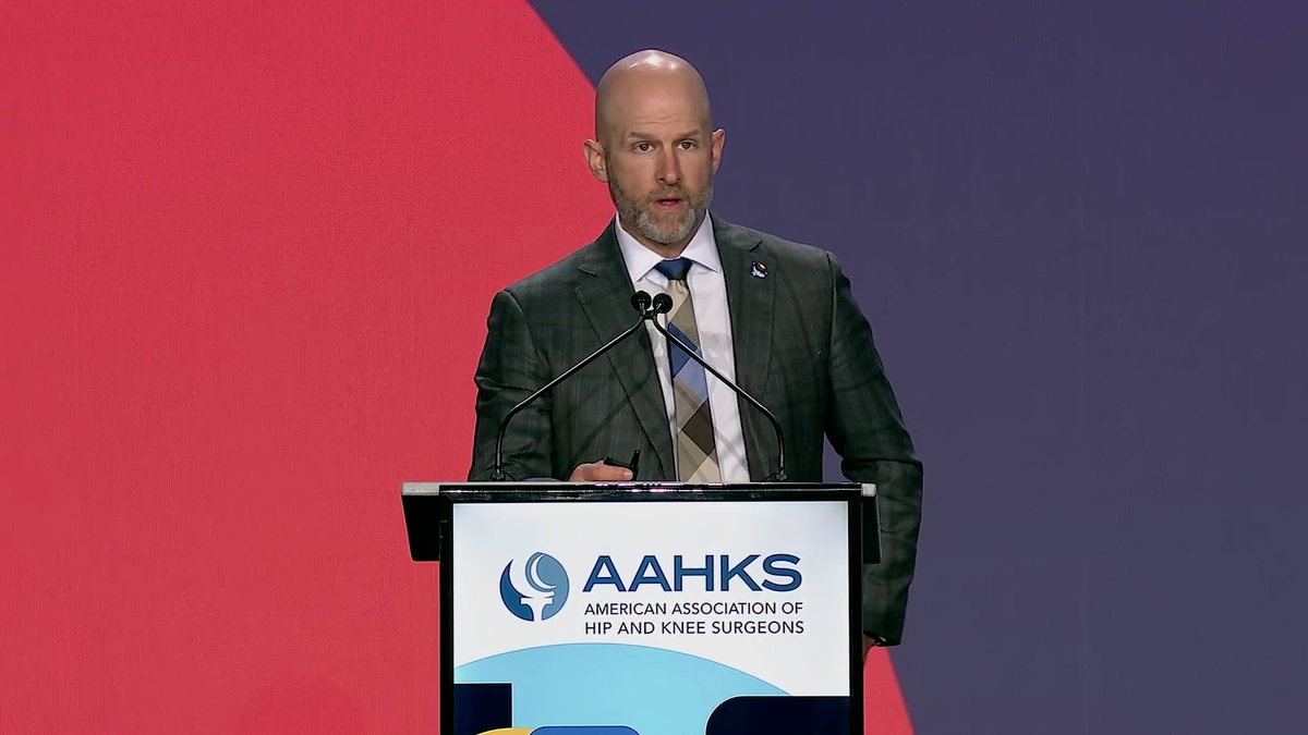 AAHKS's tweet photo. On the Augment, @DrChadKrueger discussed his paper “Arthroplasty for Femoral Neck Fracture," a paper comparing outcomes for patients treated with arthroplasty for femoral neck fracture to surgeons of other orthopaedic subspecialities. Full recording here https://t.co/rPLWWsF8i8 https://t.co/RMthdbFzww