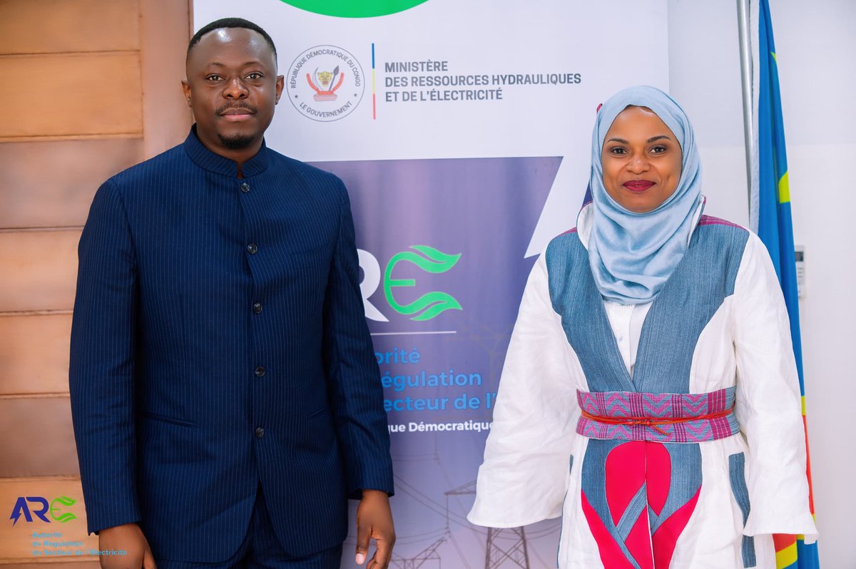 SORAZIZ's tweet photo. J’ai reçu ce jour M. @tedlwamba, DG de la SNEL, notre plus grand et plus ancien opérateur énergétique.
Nos échanges ont porté sur les enjeux liés au réseau de distribution de la SNEL ainsi qu’à sa tarification de commercialisation.
J’ai réaffirmé l’engagement de l’ @AREDRC1 à accompagner, de manière continue, les efforts de modernisation et de transformation du secteur électrique congolais, avec un objectif clair : améliorer durablement la qualité du service et le bien-être des populations.