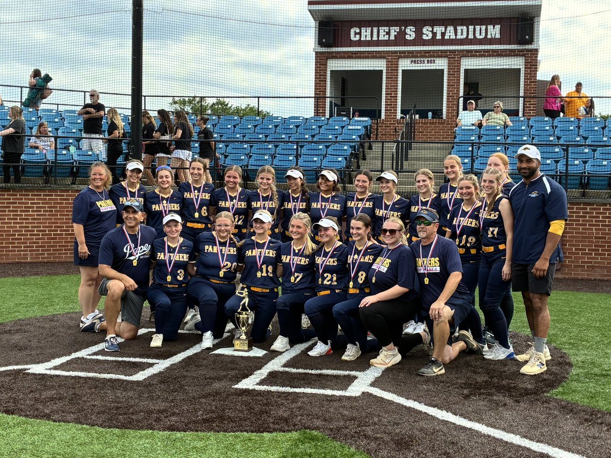 lexidibricida26's tweet photo. 2026 District 1 4A Champs!!! So proud of my team! I went 2-2 with a sac fly, 3 RBIs, and 1 run scored!!! Can’t wait to see what we do next! On to states!! https://t.co/6FeZFG2PH1