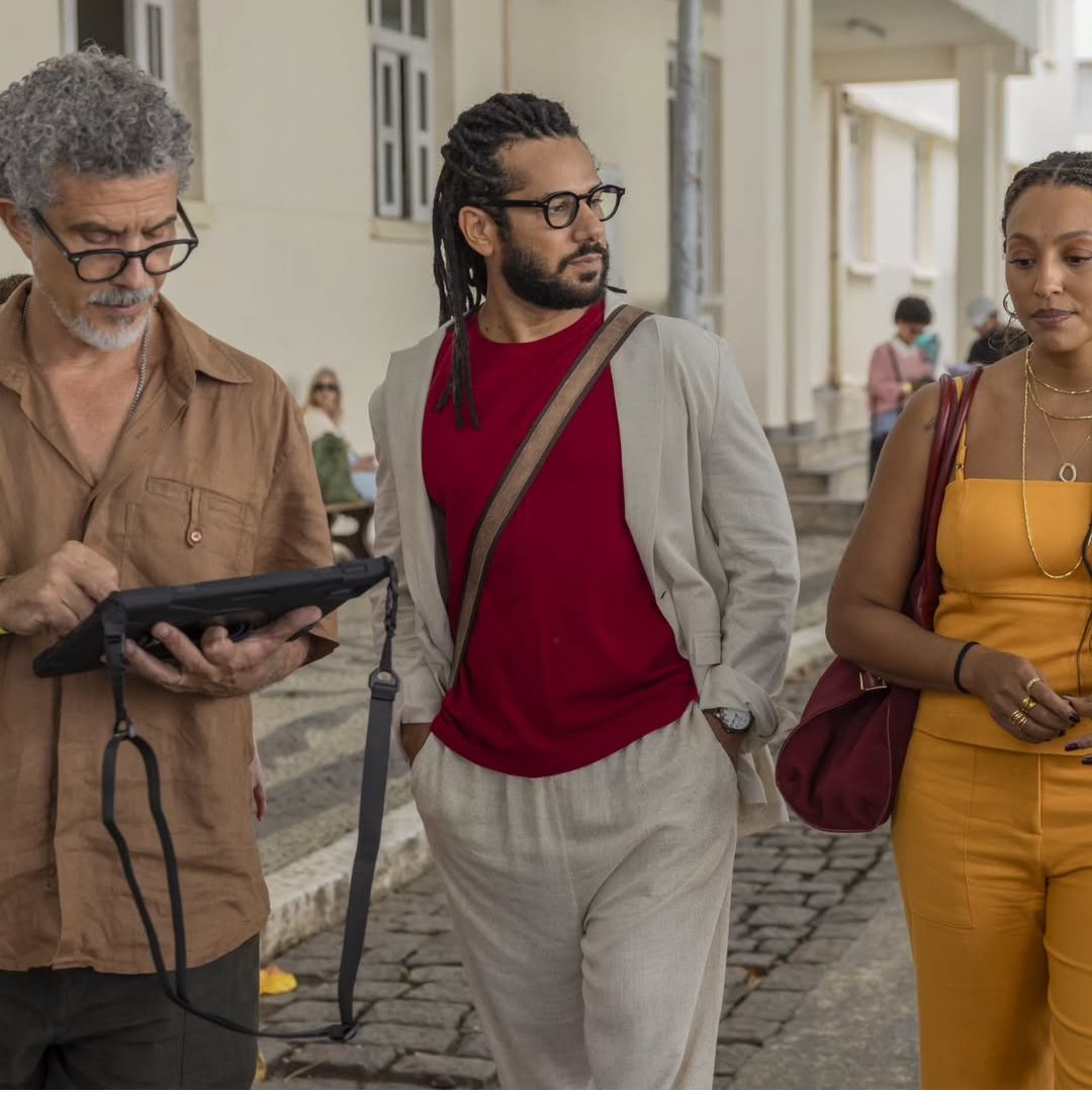 itskelmiro's tweet photo. saíram imagens do amaury com a sheron nas gravações de 'por você' ❤️ sério, QUE CASAL! https://t.co/K4AuYomnEO