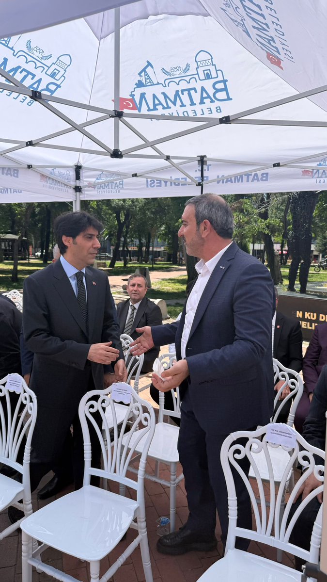 askonbatman's tweet photo. Şube başkanımız @selmannasiroglu:
Valimiz Sn. Ekrem Canalp'ın ev sahipliğinde düzenlenen,maliye bakan Yrd Zekeriya Kaya ve Mv. Ferhat Nasıroğlu nun katıldığı bayramlaşma programına katıldı.
@orhanaydin 
@Volkan_Khrmn08 
@avsiracsusuz 

#Batman #bayramlaşma https://t.co/rl1C20ldQP