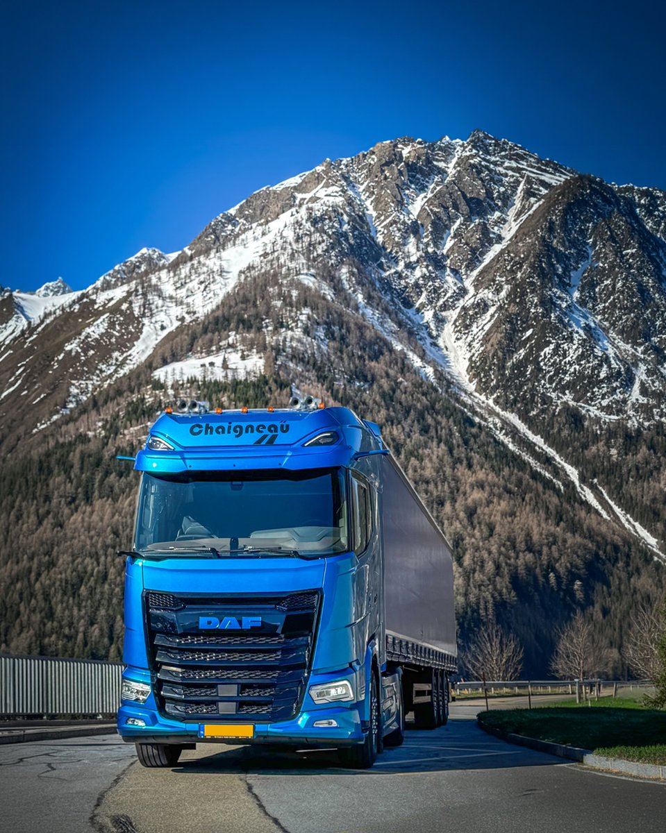 LancashireDaf's tweet photo. Picture pefect! 💯
📸: Chaigneau Transport
#daftrucks | #dafxgplus https://t.co/2P2E2IUI48