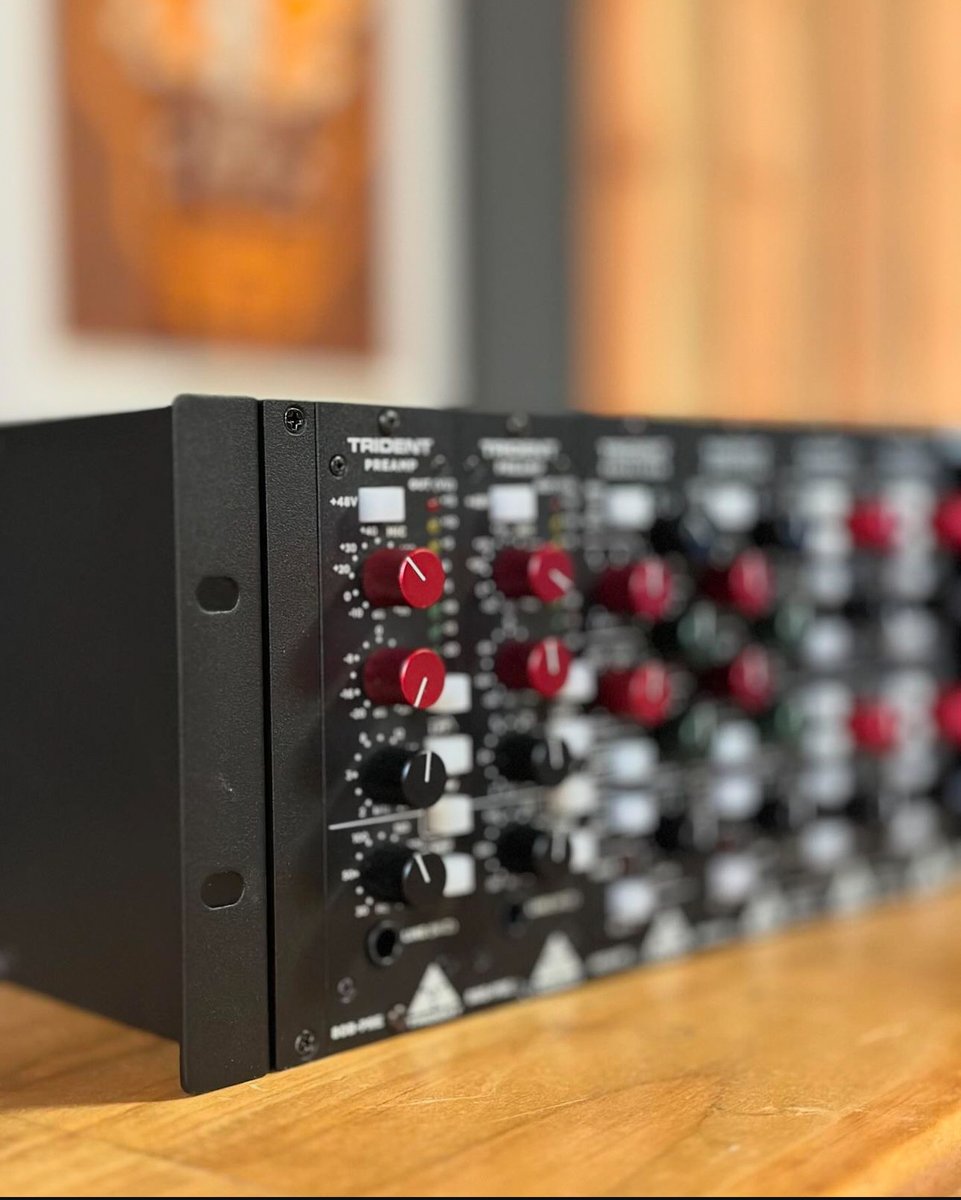 Trident_Audio's tweet photo. About a year and a half ago, we loaned our 500 Series 80B gear to the awesome Fremont Recording to compare with their beloved vintage 80B console...

"Arguably BETTER than the original 80B preamps and eqs. Two thumbs up."

📷 🗣️  Fremont Recording https://t.co/3BN1cxV46c