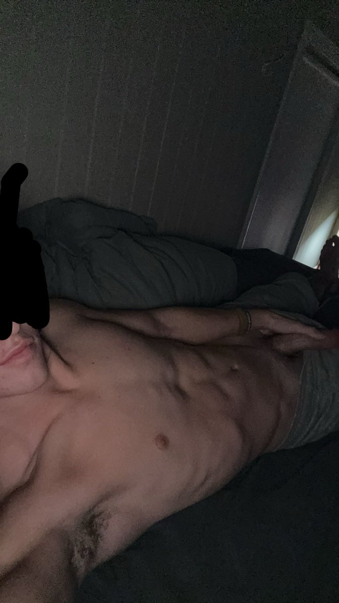 𝑨𝑻𝑳 college kid tweet media