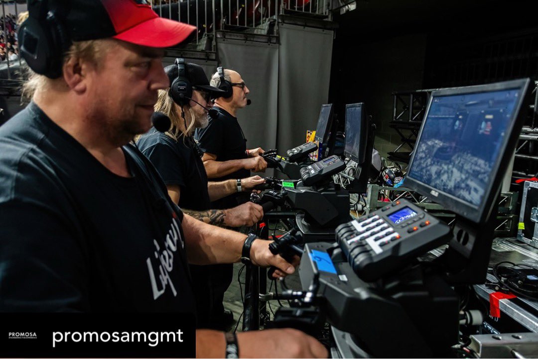 TheRobeWay's tweet photo. Backstage on spot row for the Diljit Dosanjh ‘AURA’ Tour, with @Robelighting RoboSpot systems using iFORTE LTS FS &amp; iFORTE luminaires supplied by PROMOSA for the design by Matt Readshaw. (📸 Good Side Photo)

#therobeway #promosa #robelighting #lightingtech #tourlife https://t.co/55YsgQxVn6