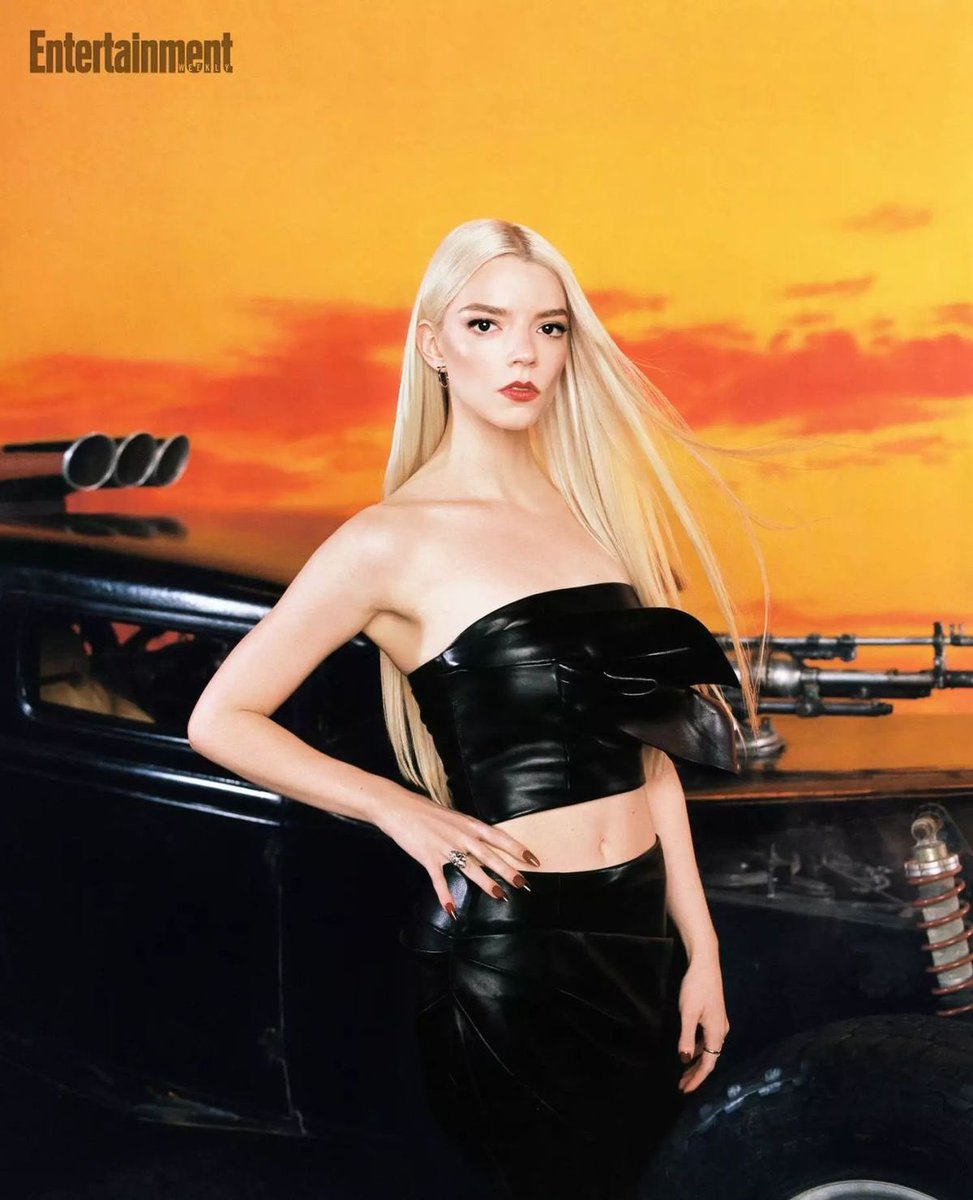 ThinkerAnya_'s tweet photo. She’s such a princess https://t.co/lqA1mrt2dn