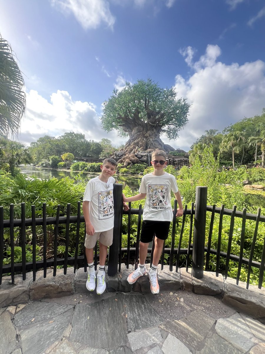 MahonCraig's tweet photo. Boys having the best time ever https://t.co/nS4EXGgMn2