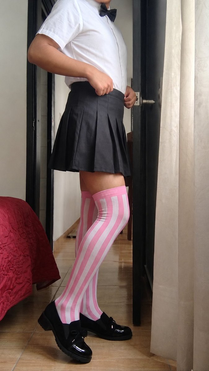 HiddenMuseycdi's tweet photo. School femboy looking for daddy https://t.co/rb4WwVBsLL