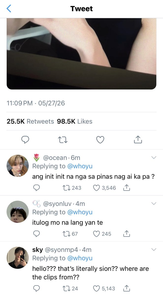 yushiagenda's tweet photo. a #yusion au wherein hindi pala private ang entry ni ys sa isang tiktok trend https://t.co/XfTEy1m3Bx