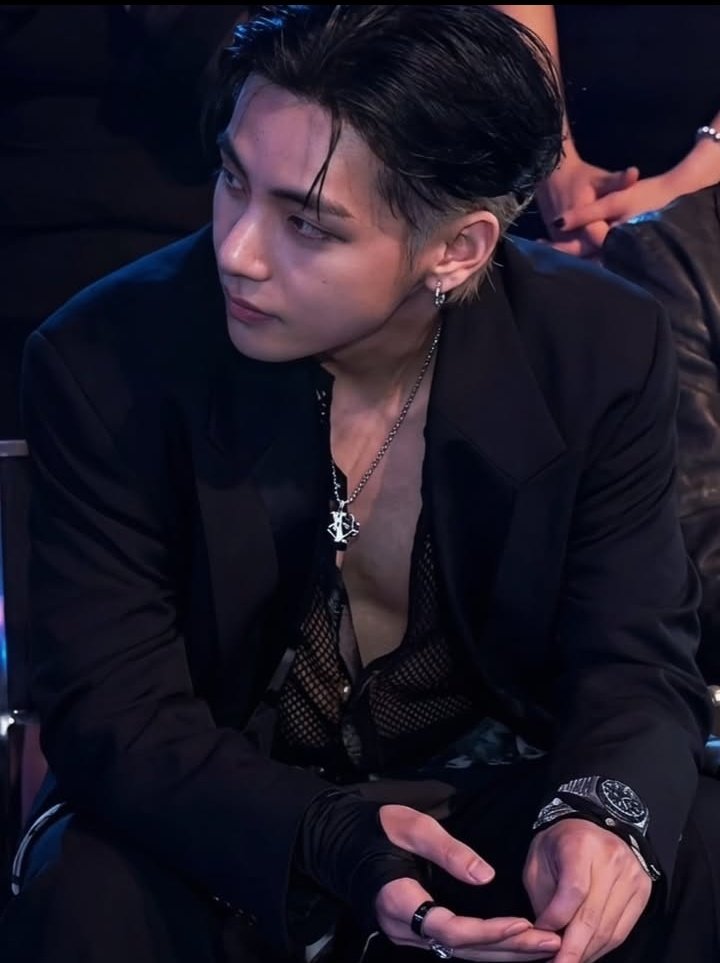aldojada4's tweet photo. OMFG HOW COME I SEE THIS ONLY NOW????? 🔥🔥 https://t.co/TX26BG9v2a
