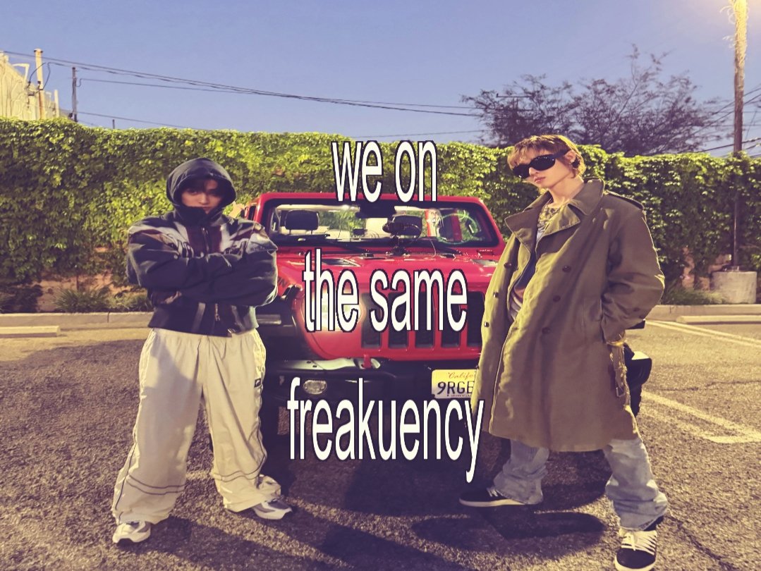 𖤐 tweet media